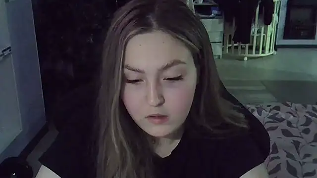 Snapshot of Emilie_Kitty chatting on January 2025 07:29:01 PM Emilie Kitty online show from January 2025 07:29:01 PM