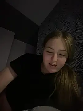 Snapshot of Emilie_Kitty chatting on January 2025 05:31:01 PM Emilie Kitty online show from January 2025 05:31:01 PM