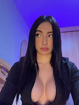 Maddy Jones online show from February 2026 01:02:02 AM