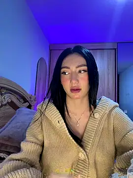 Maddy Jones online show from December 2025 01:22:01 AM