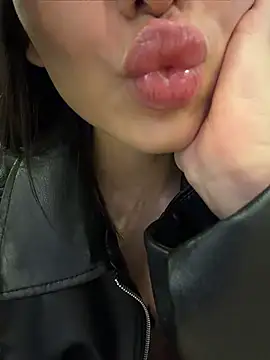 Snapshot of Maddy_Jones chatting on June 2026 10:51:01 PM Maddy Jones online show from June 2026 10:51:01 PM