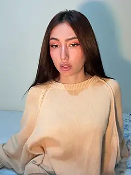 Maddy Jones online show from March 2025 05:02:02 PM