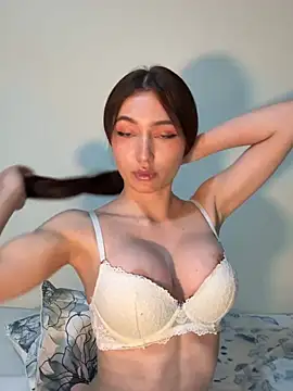 Maddy Jones online show from March 2025 08:19:01 PM