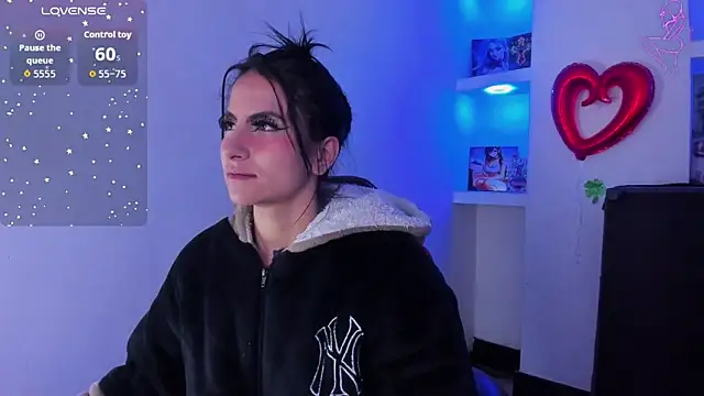 Anniee x online show from April 2026 12:56:02 PM