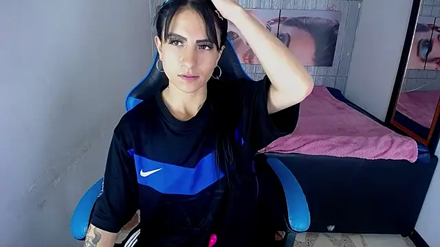 Anniee x online show from September 2025 12:33:01 PM