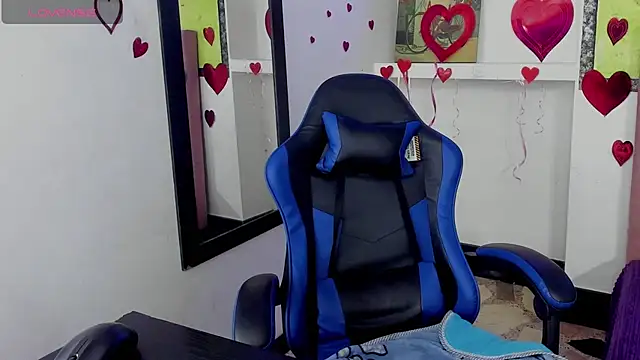 Anniee x online show from March 2026 12:54:01 PM