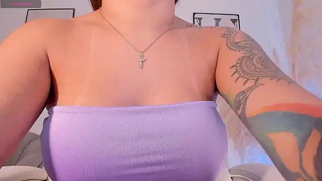 NiiaEvanss online show from November 2025 01:04:02 PM