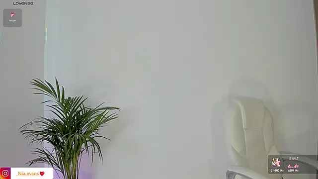 NiiaEvanss online show from March 2025 04:36:02 PM