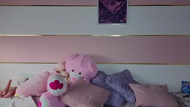 Charlotte  Miller online show from November 2025 11:57:02 AM