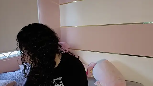 Charlotte  Miller online show from October 2025 11:42:02 AM