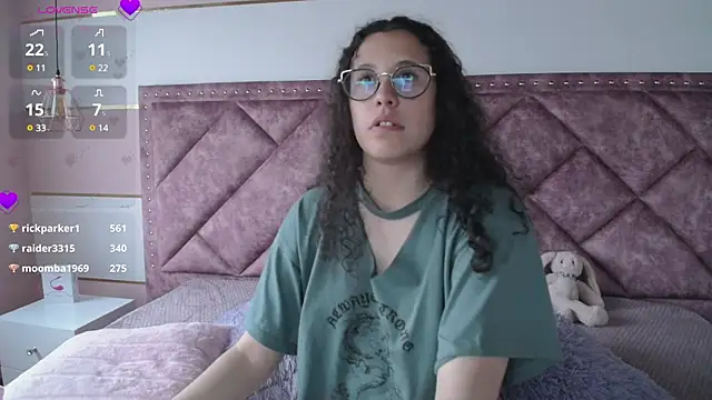 Snapshot of Charlotte__Miller chatting on February 2025 11:04:01 PM Charlotte Miller online show from February 2025 11:04:01 PM
