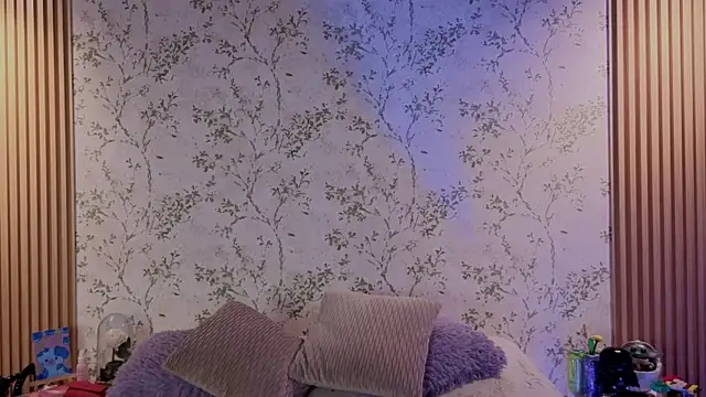 Charlotte  Miller online show from July 2026 11:33:01 AM
