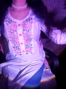 Angelnirvanaa online show from November 2025 02:32:01 PM