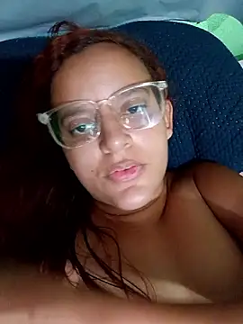 Snapshot of AliceRuivinha2 chatting on January 2026 10:40:01 AM AliceRuivinha2 online show from January 2026 10:40:01 AM