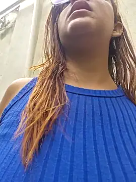 AliceRuivinha2 online show from November 2025 11:25:02 AM