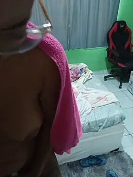 AliceRuivinha2 online show from May 2026 05:10:01 PM