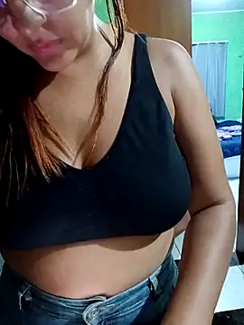 AliceRuivinha2 online show from March 2026 10:37:01 PM