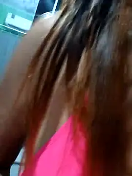 Snapshot of AliceRuivinha2 chatting on February 2026 09:15:01 PM AliceRuivinha2 online show from February 2026 09:15:01 PM