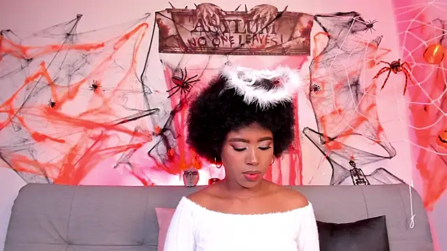 violeta ruiz  online show from October 2025 10:09:01 PM