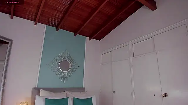 violeta ruiz  online show from March 2025 04:56:02 PM