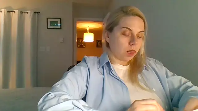 HappyIva online show from November 2025 06:06:01 AM