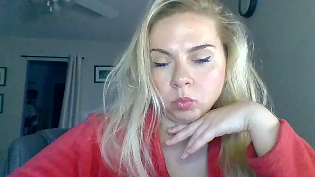 Snapshot of HappyIva chatting on October 2025 05:37:02 PM HappyIva online show from October 2025 05:37:02 PM