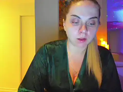 Snapshot of HappyIva chatting on January 2025 08:46:02 AM HappyIva online show from January 2025 08:46:02 AM
