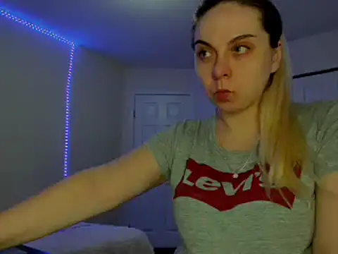 Snapshot of HappyIva chatting on February 2025 09:50:02 AM HappyIva online show from February 2025 09:50:02 AM
