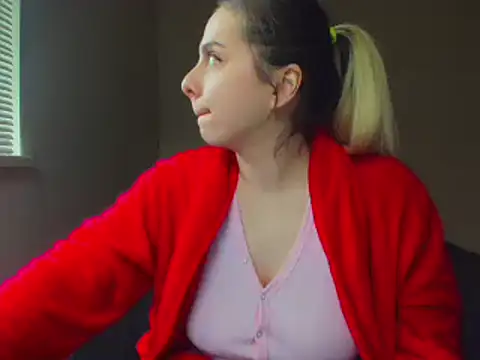 Snapshot of HappyIva chatting on February 2025 06:43:02 PM HappyIva online show from February 2025 06:43:02 PM