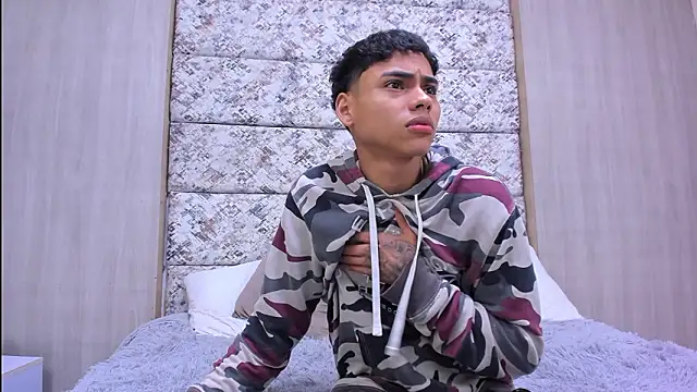 adam piarse01 online show from February 2026 10:57:01 AM