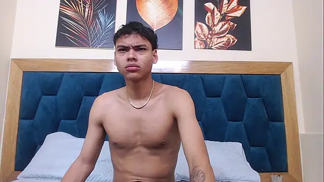adam piarse01 online show from May 2026 04:07:01 AM