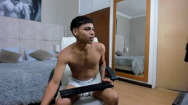 adam piarse01 online show from October 2025 01:51:01 AM