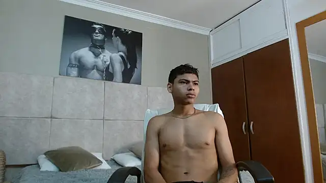 adam piarse01 online show from September 2025 03:54:01 AM
