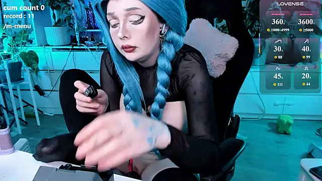 cutelittlepuff online show from July 2026 03:05:01 PM
