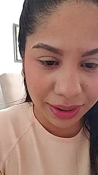 downsonMia online show from March 2026 12:05:01 PM