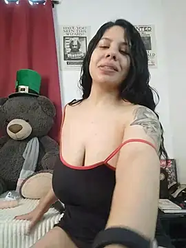 downsonMia online show from April 2026 12:08:01 PM