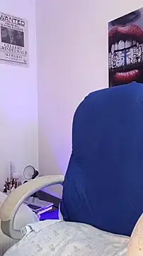 downsonMia online show from March 2026 12:07:01 PM