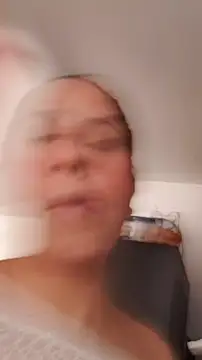 downsonMia online show from April 2026 01:35:01 PM