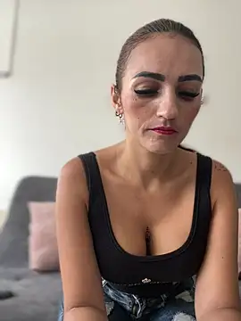 Samantha bigboobs online show from February 2025 08:36:01 PM