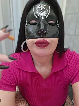 desyree89 online show from April 2026 05:47:01 AM