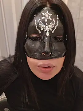 desyree89 online show from April 2026 05:25:02 AM