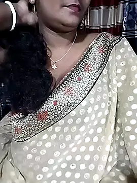 YERY HOT online show from October 2025 06:09:02 PM