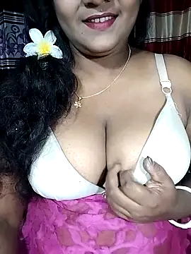 YERY HOT online show from November 2025 05:50:02 PM