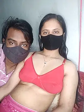Snapshot of Hot_Nila chatting on February 2025 03:01:02 AM Hot Nila online show from February 2025 03:01:02 AM