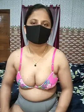 Snapshot of Hot_Nila chatting on June 2026 04:40:02 PM Hot Nila online show from June 2026 04:40:02 PM