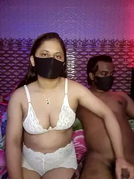 Snapshot of Hot_Nila chatting on June 2026 05:44:01 PM Hot Nila online show from June 2026 05:44:01 PM