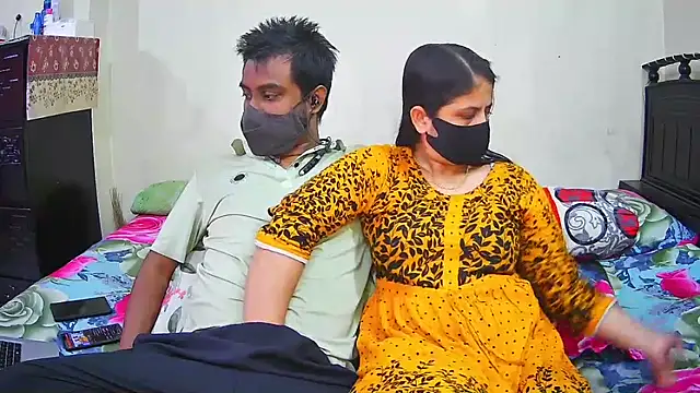 Hot Nila online show from December 2025 03:33:02 AM