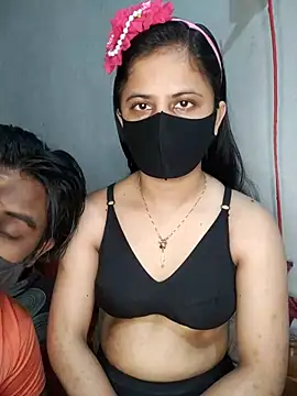 Snapshot of Hot_Nila chatting on March 2025 02:43:01 AM Hot Nila online show from March 2025 02:43:01 AM