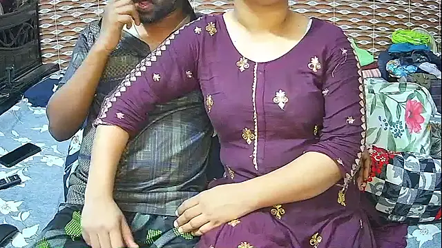 Hot Nila online show from April 2026 03:03:01 AM