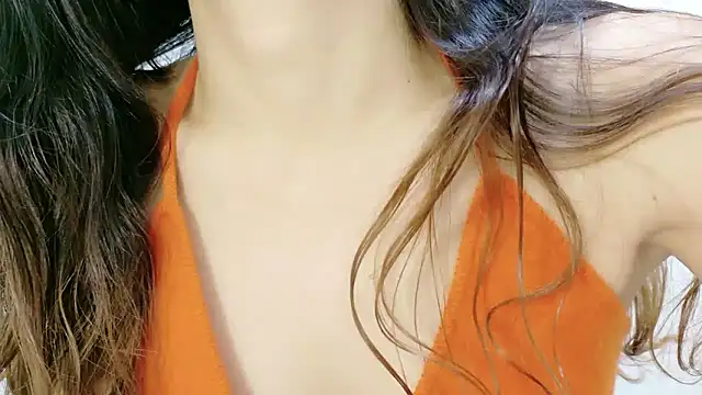 Mary-JP online show from October 2025 04:34:01 AM